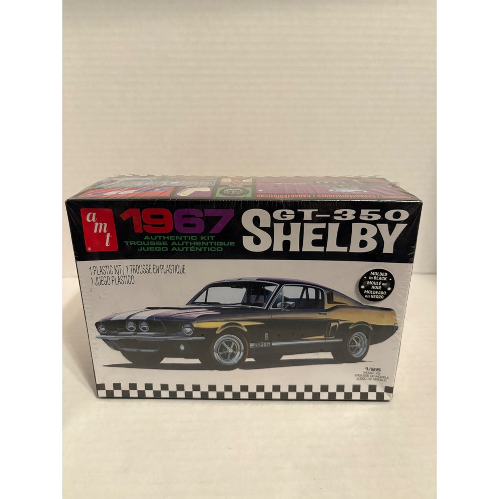 AMT 1967 Shelby GT-350 1/25 Scale Model Kit Molded in Black AMT834M/12 New